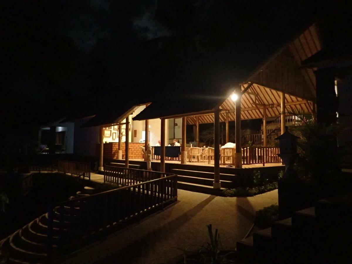 Villa Ume Tenang ヌサペニダ エクステリア 写真